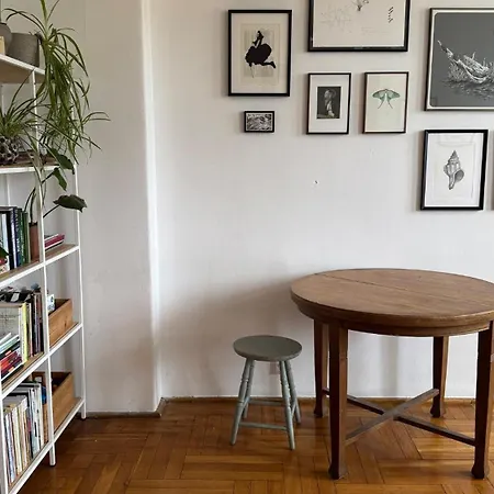 Apartment Cozy Flat With Parking Space *