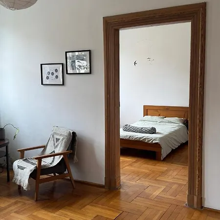 Apartment Cozy Flat With Parking Space *
